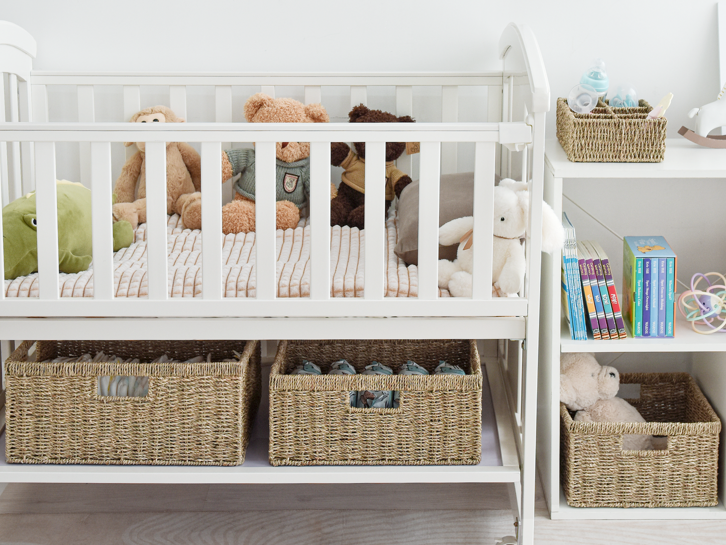 Large Rectangular Wicker Basket with Built-in Handles, 1 Pack