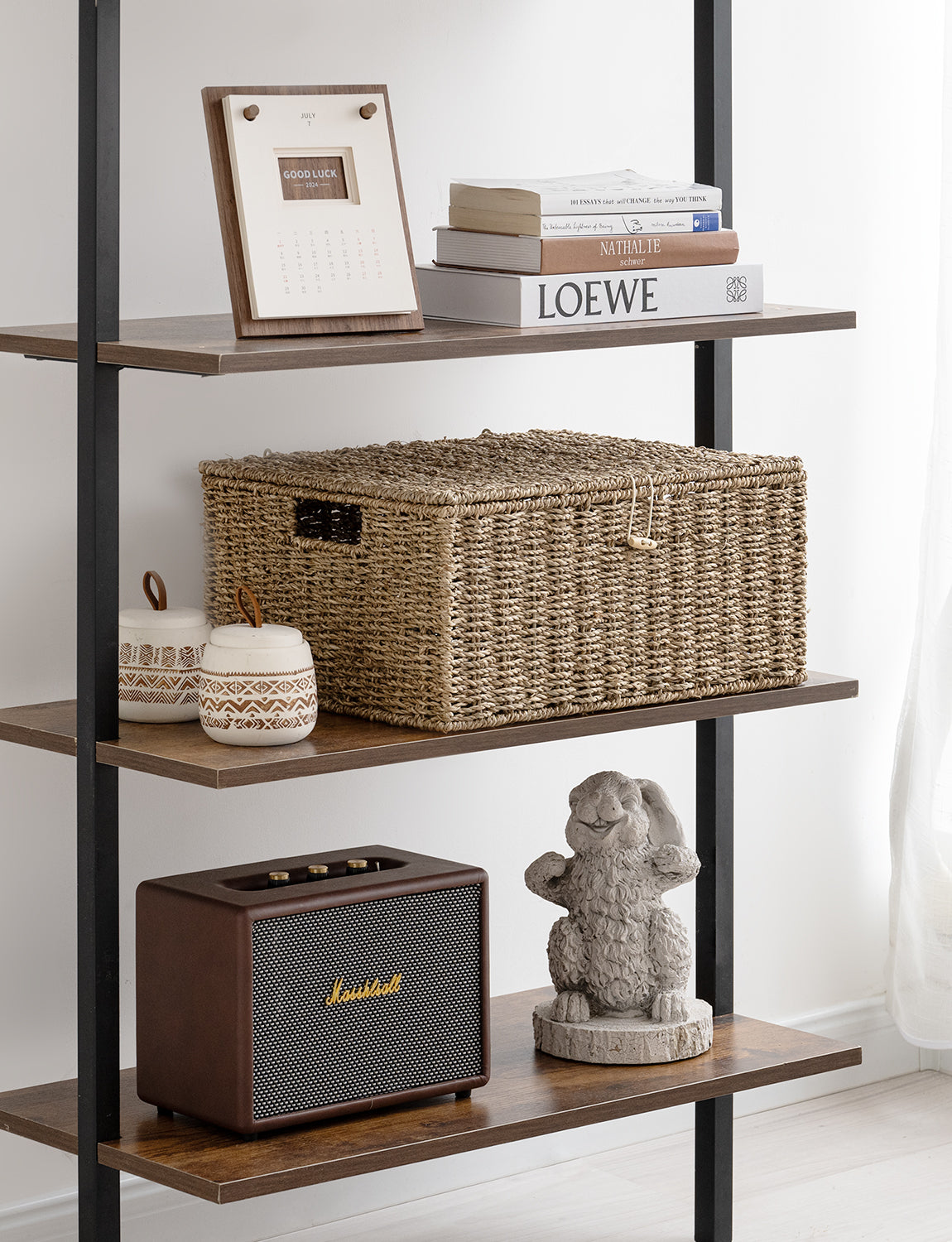 Wicker Basket with Lid and Built-in Handles, Storage Basket for Organizing