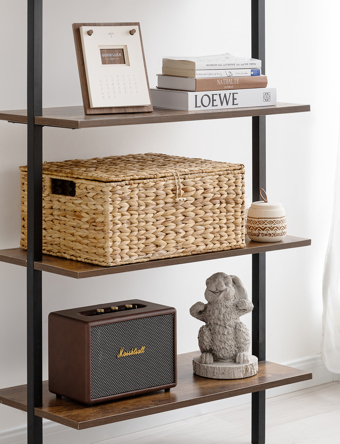 Wicker Basket with Lid and Built-in Handles, Storage Basket for Organizing