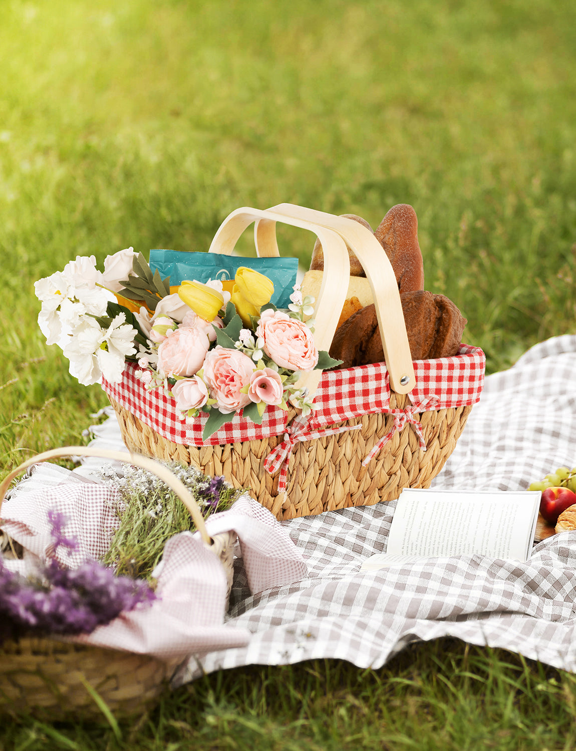 Wicker Basket with Washable Linner