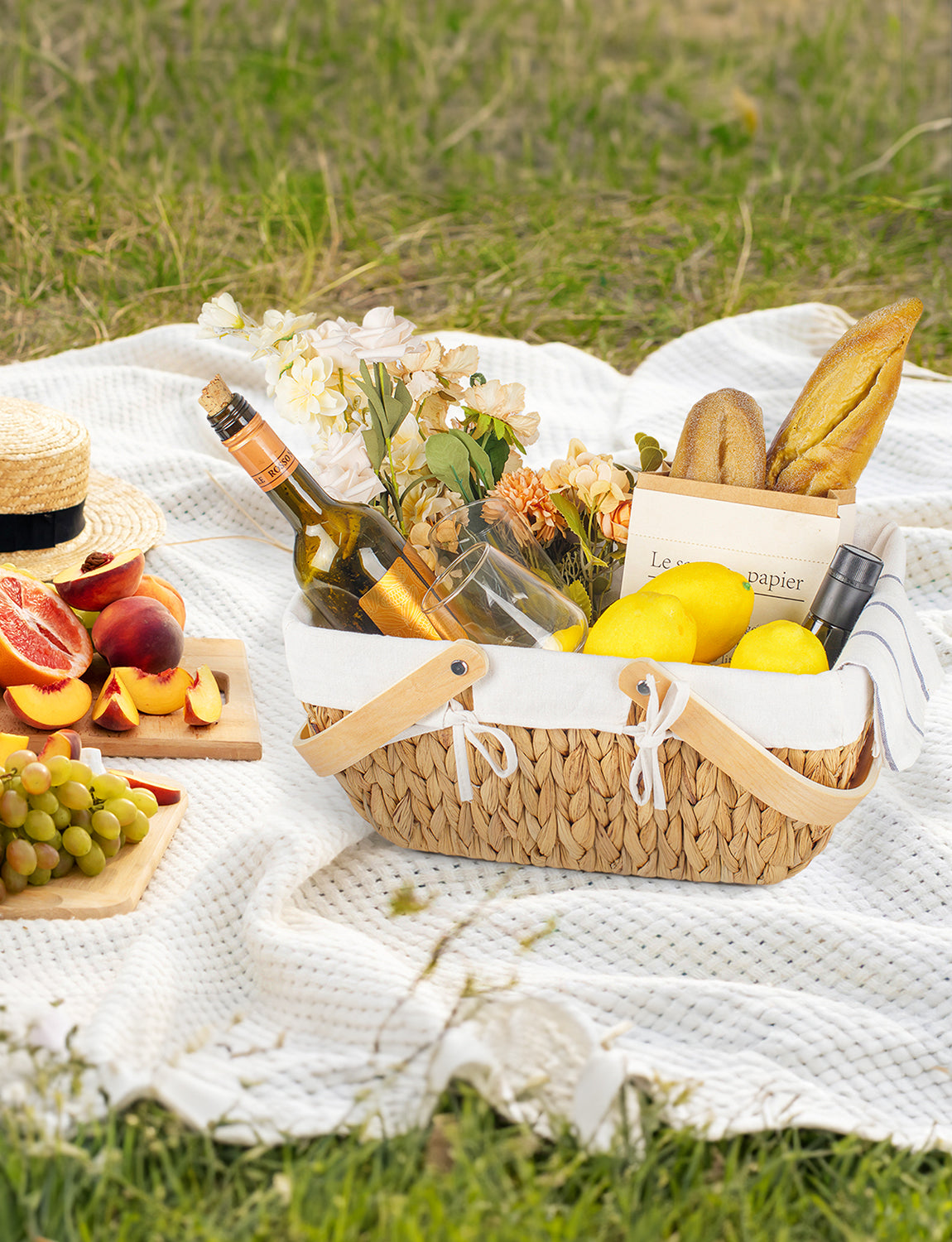 Wicker Basket with Washable Linner